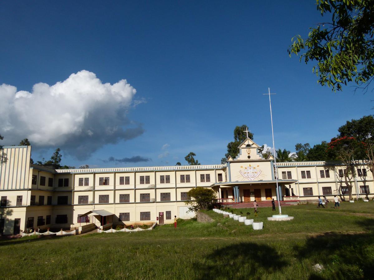 Cure Monastery Bed & Breakfast Maraiyur Ngoại thất bức ảnh